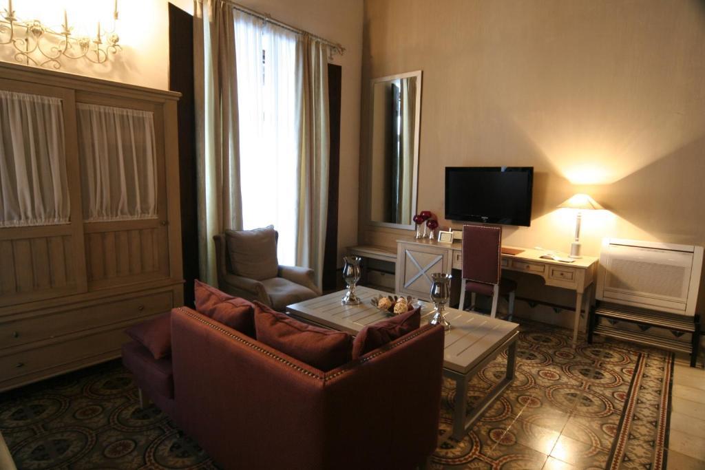 Hostal Palacio San Bartolome El Puerto de Santa Maria Room photo
