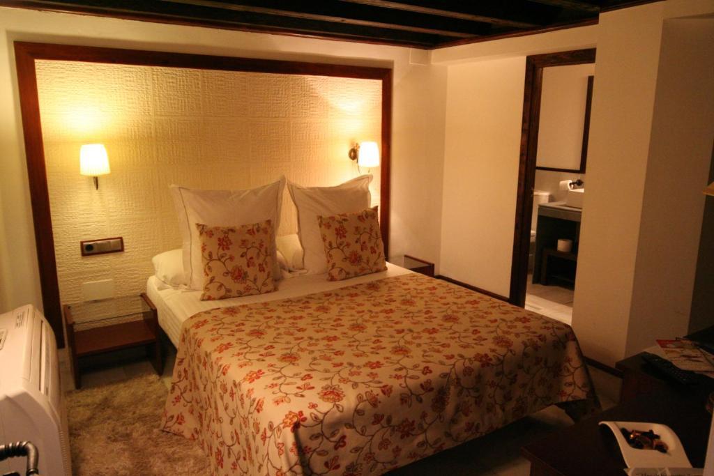 Hostal Palacio San Bartolome El Puerto de Santa Maria Room photo