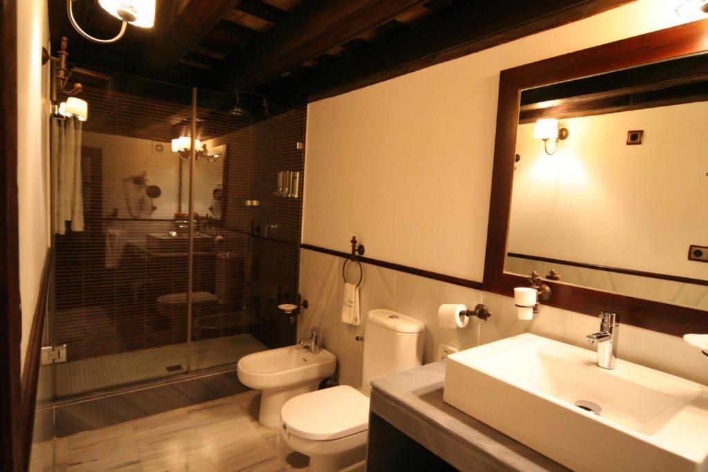 Hostal Palacio San Bartolome El Puerto de Santa Maria Room photo