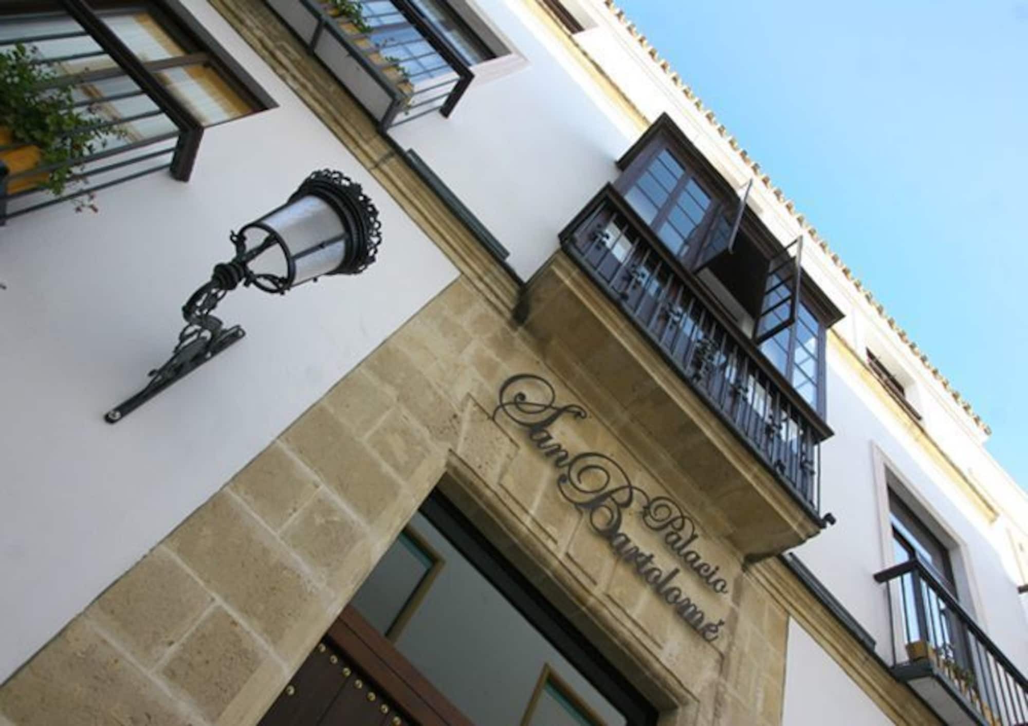 Hostal Palacio San Bartolome El Puerto de Santa Maria Exterior photo